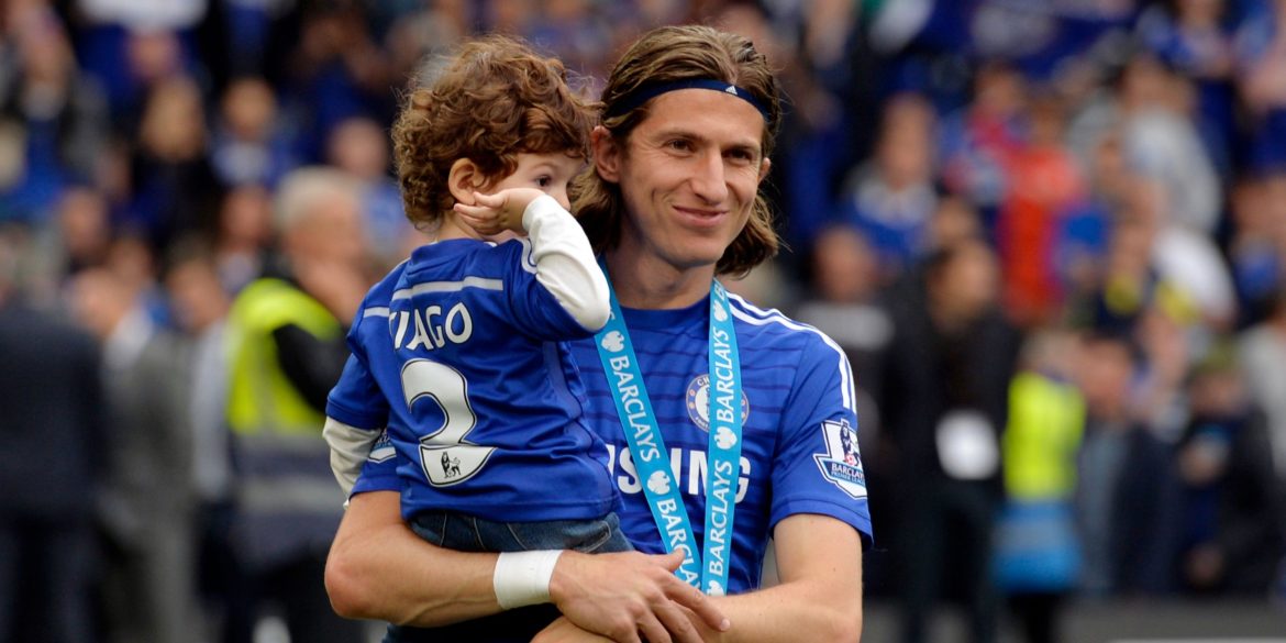 Chelsea hold talks with £29m defender who Filipe Luis called "exceptional"