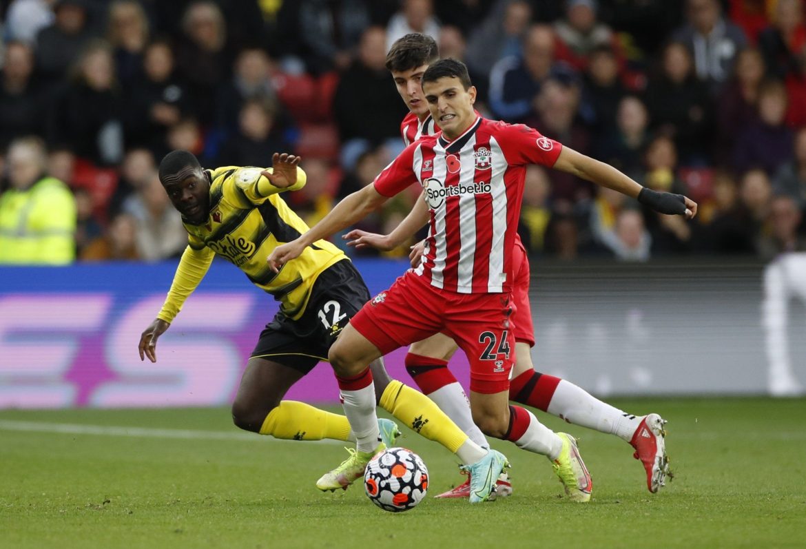 Hasenhuttl must drop Elyounoussi vs Norwich