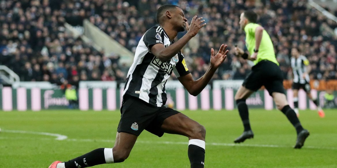 Newcastle lining up Isak succession plan in "unbelievable" £80k-p/w forward